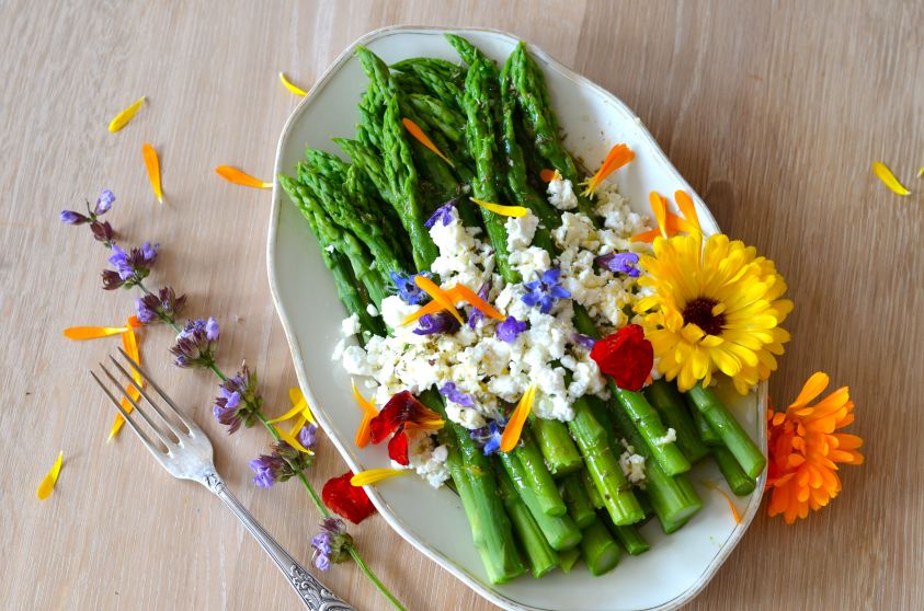 Eat-the-Blooms Mangiare i fiori: virtù nutrizionali per una dieta equilibrata